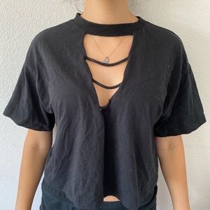 BLACK TEE WITH CUT OUT